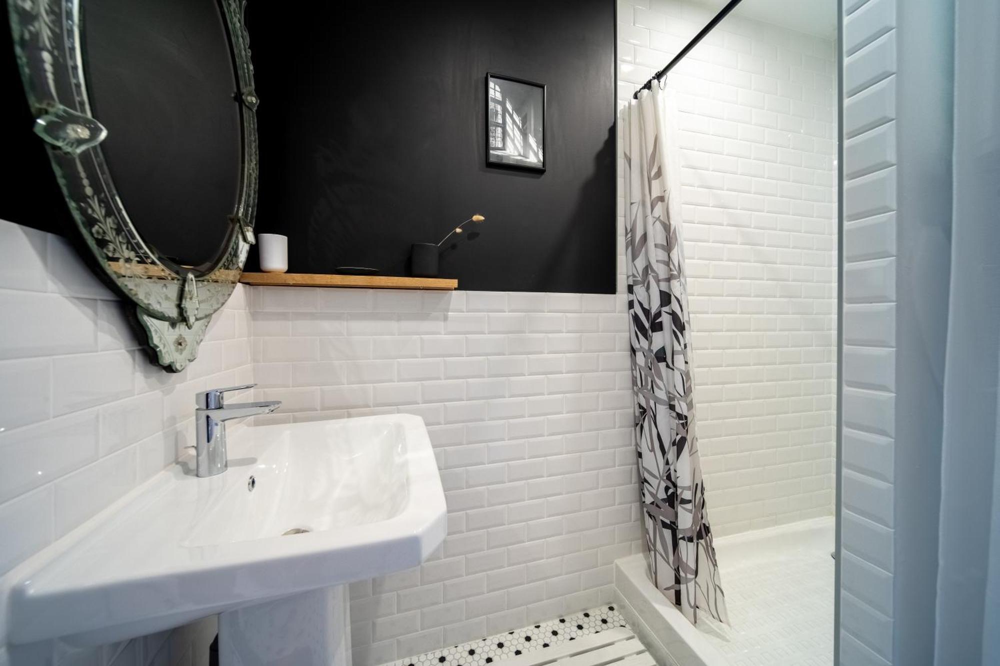 2 Personnes A 50m Des Commerces & Appartement *
